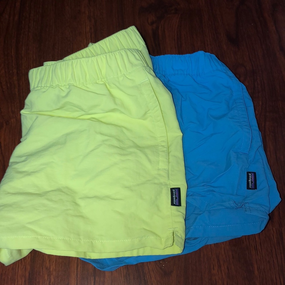 2 Pairs of Women’s Patagonia Shorts Size Large